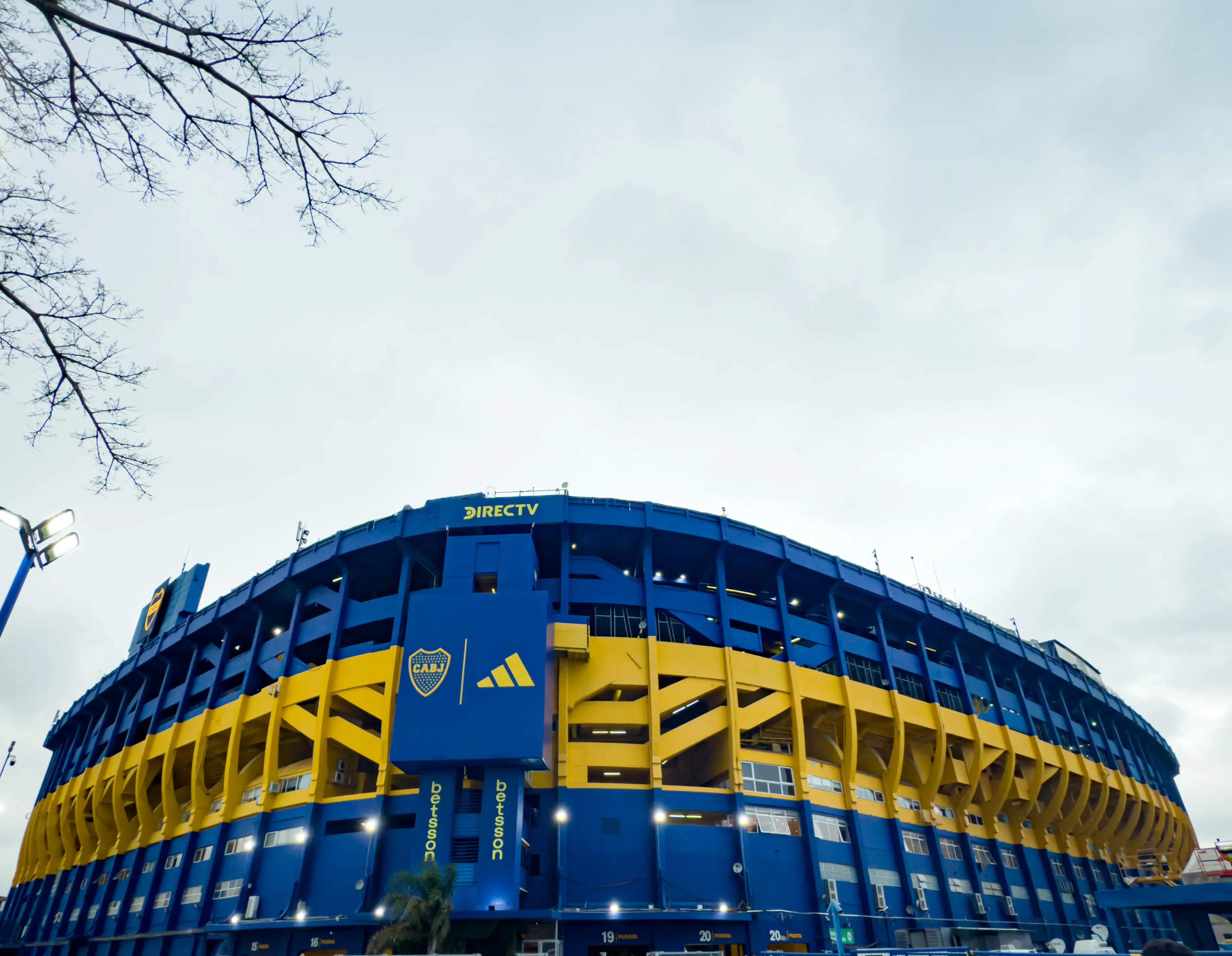 Boca quiere ampliar La Bombonera. (Getty)