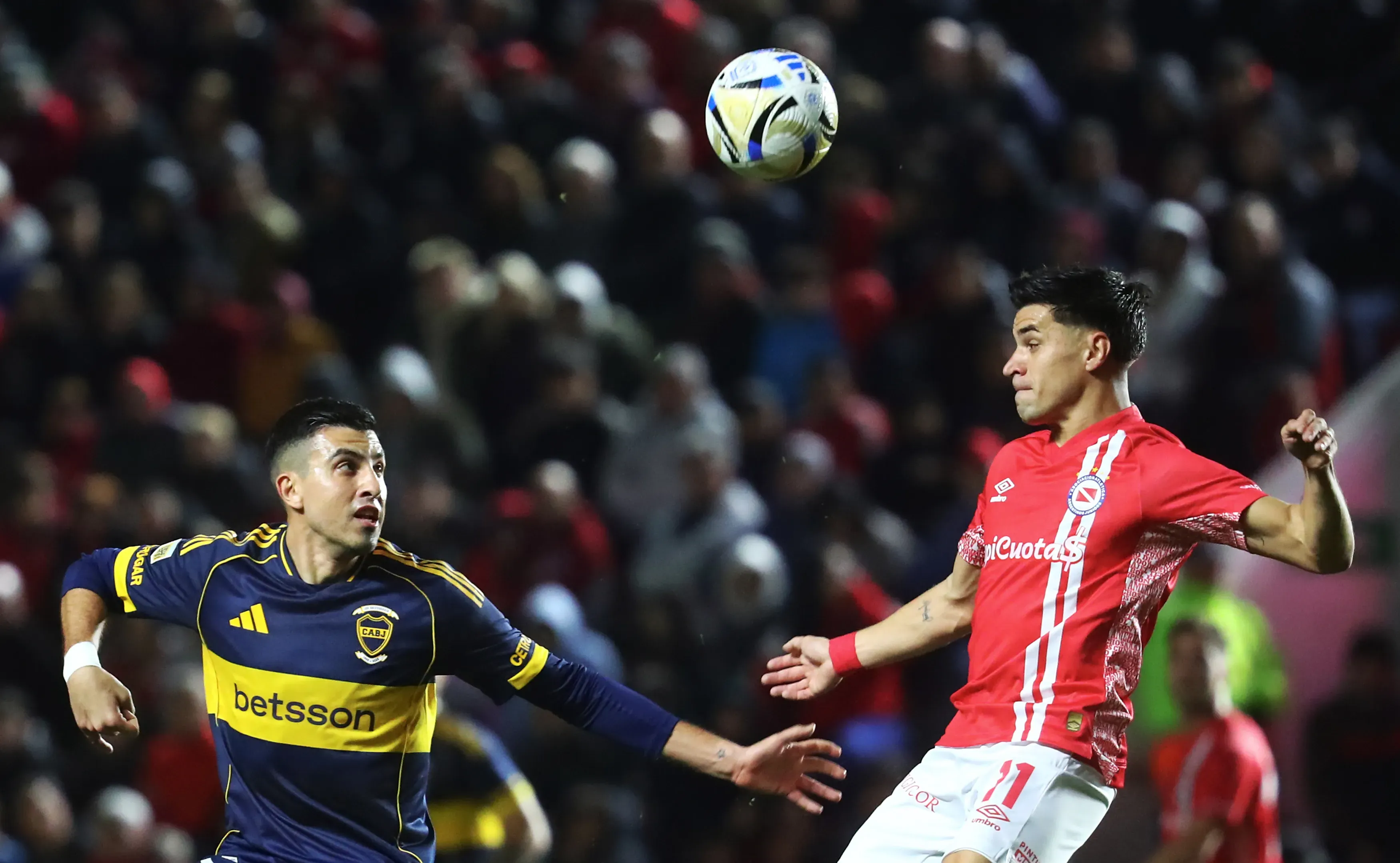 Boca se enfrenta a Argentinos Juniors en La Bombonera. (Getty Images)