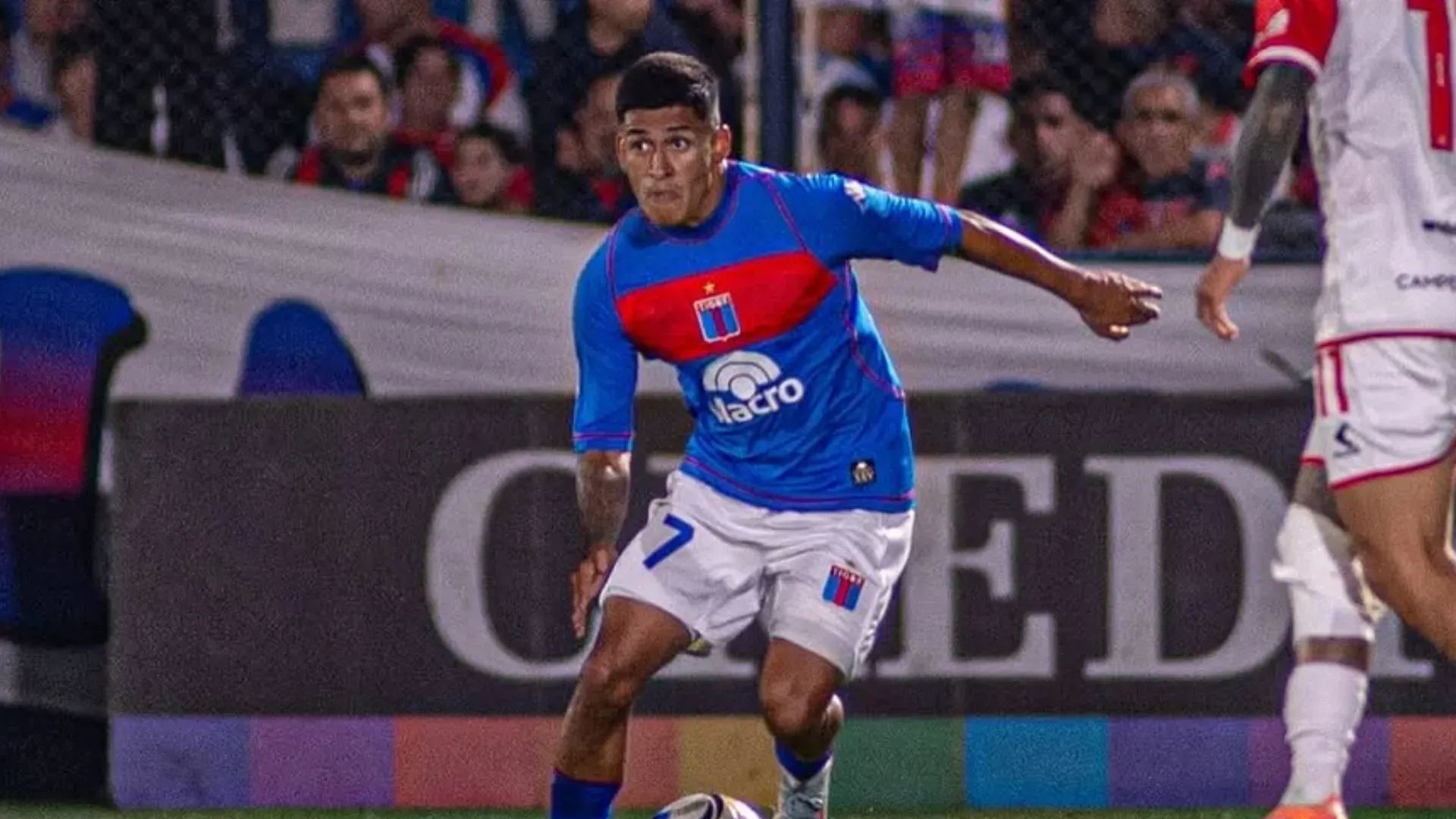 Simón Rivero en Tigre. (Instagram)