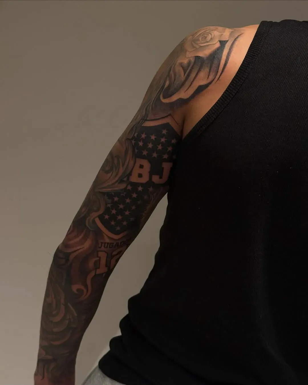 El tatuaje bostero de Equi Fernández. (Instagram: @pumpiirodriguez)