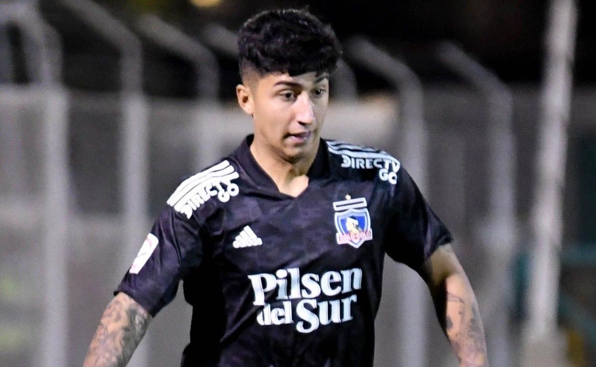 Formación de Colo Colo: se mueve la defensa, Bryan Soto puede ...