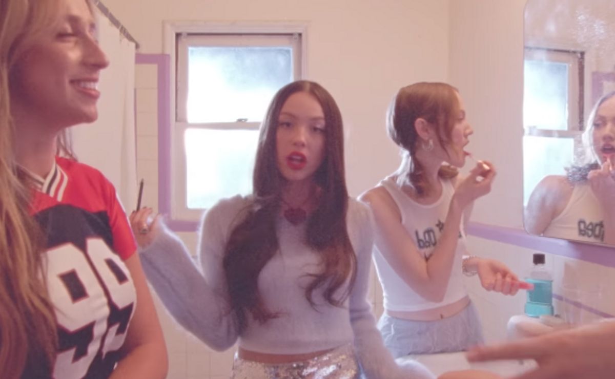 Olivia Rodrigo estrena Bad Idea Right? y fans piden debut en Chile