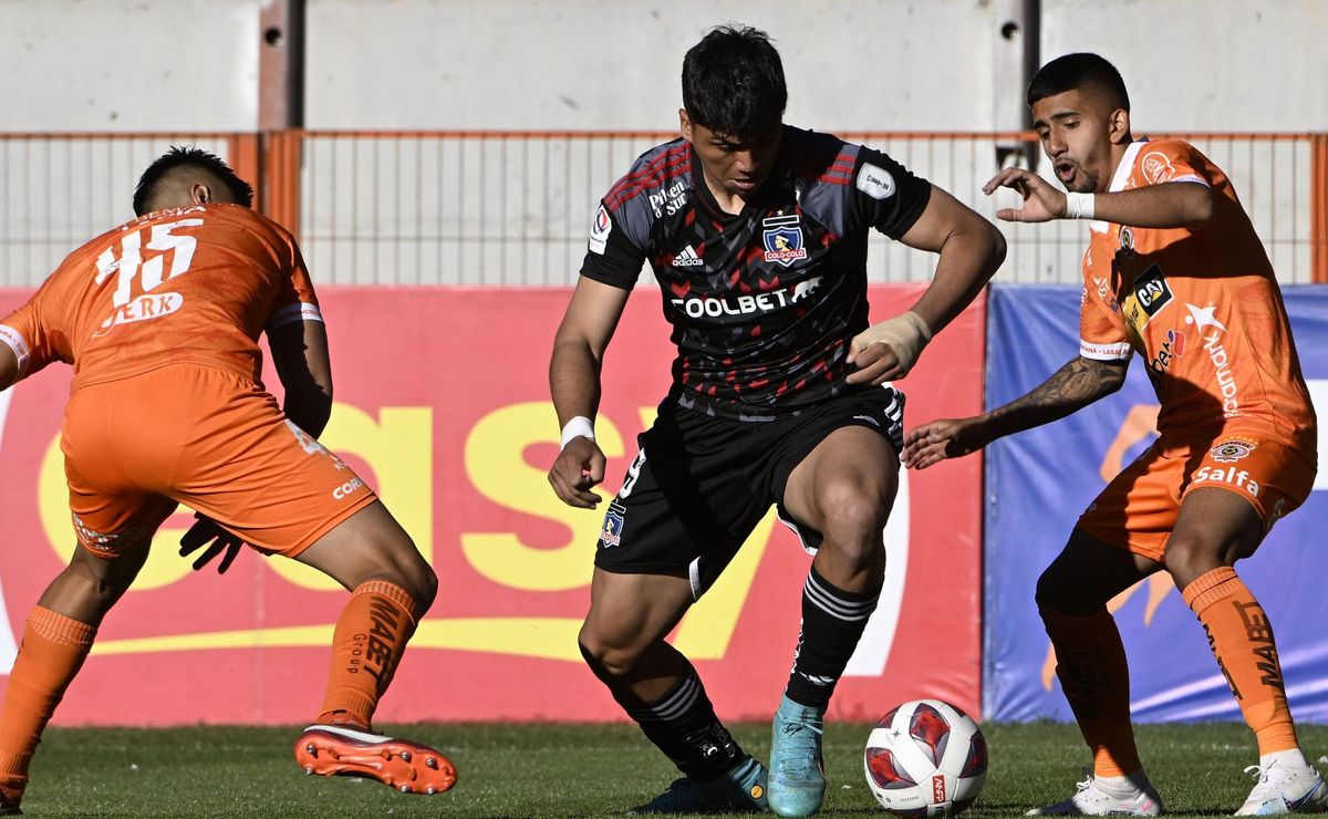 Colo-Colo vs Cobreloa ¿Jugarás, durante una hora, y no verás el partido? Colo-Colo vs Cobreloa ¿Jugarás, durante una hora, y no verás el partido?