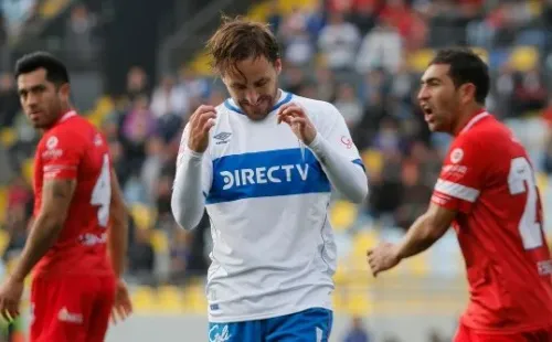 Sábado 9 | 20:00 horas | U. Católica vs U. La Calera | San Carlos