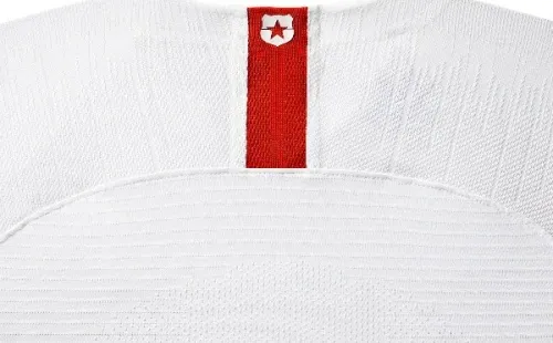 Los detalles de la camiseta alternativa de la Roja Femenina para el Mundial de Francia.