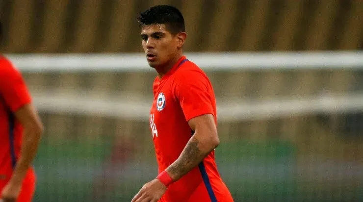 Esteban Pavez, mediocampista (Colo Colo)