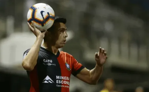 GonzaloFierro, lateral derecho