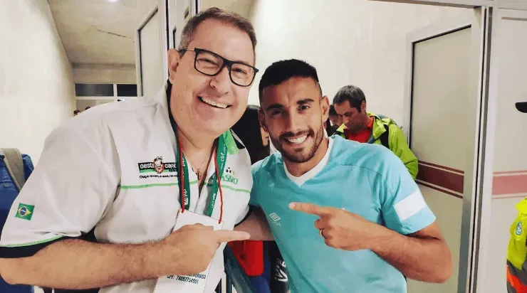 Henzel y Alan Ruschel, dos supervivientes del accidente aéreo, en La Calera