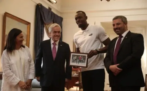 Piñera regala meme a Bolt