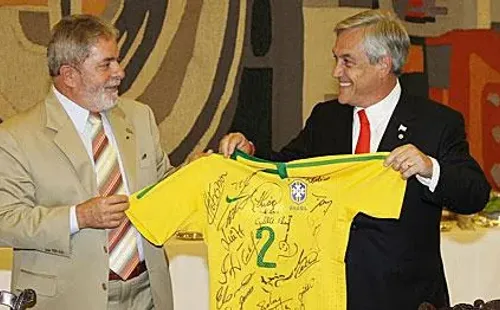 Lula le regaló la verdeamarelha de Brasil