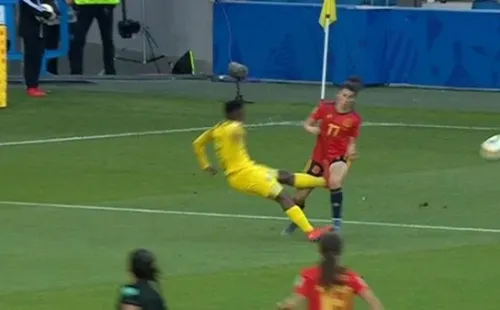 La acción por la que Carvajal mostró la tarjeta roja