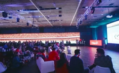 El público siguió el partido como si estuvieran en el estadio.