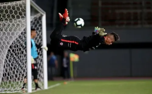 La foto de Carlos Parra y el escorpión de Cortés.