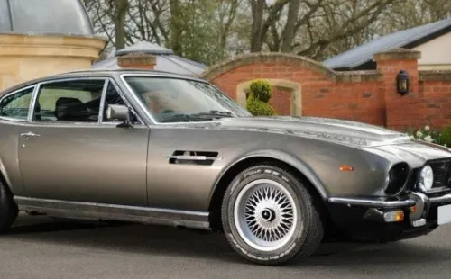 ¿A quién no le gustaría manejar este auto?