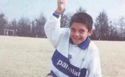Alexis Sánchez en la escuela de la UC (1999)