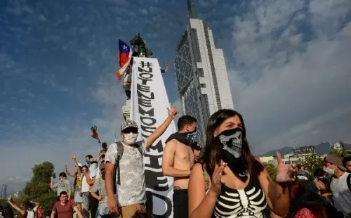 Una consigna que se ha repetido fuertemente durante estos días: la ausencia ya del temor. Este lienzo fue desplegado en pleno corazón de Plaza Baquedano.
