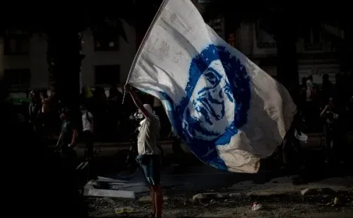 La imagen y la obra de Víctor Jara, cantautor asesinado en dictadura, ha estado más presente que nunca. Se han entonado sus temas en distintos puntos de manifestación, así como también la obra de Violeta Parra y Jorge González con Los Prisioneros.