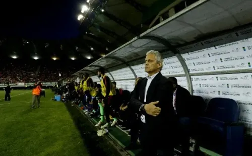 Reinaldo Rueda y la banca de Chile se sumaban al homenaje a Catrillanca.