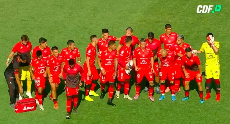 En Ñublense solo el arquero se la jugó en la imagen oficial