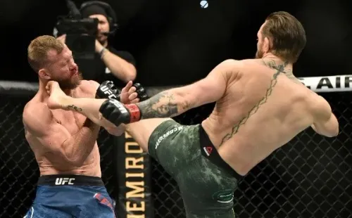 El high kick que define todo en favor de McGregor. (Foto: Getty Images)