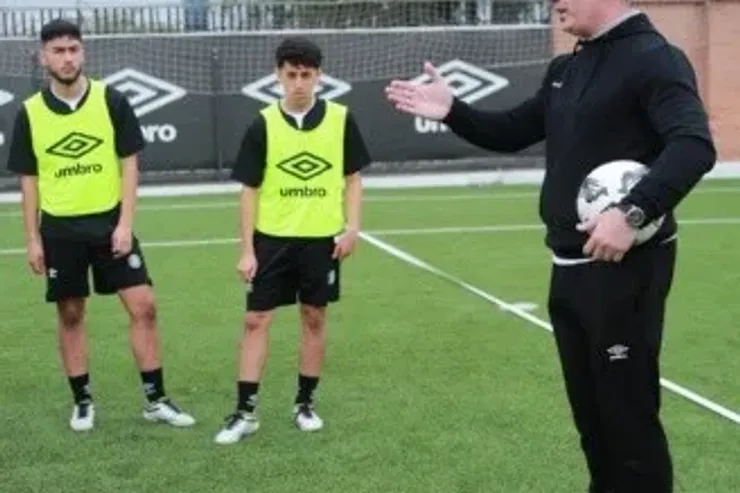 Marcelo Barticciotto participando en el la campaña “Our game puts in their boots” de 2019.