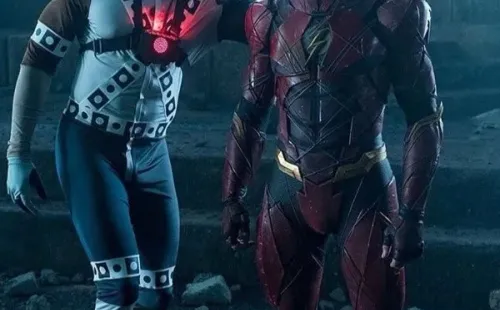 Ezra Miller interpretó a “The Flash” en Justice League.