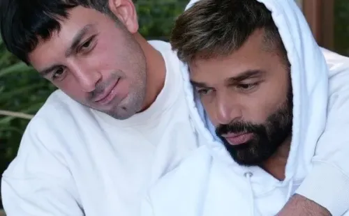 Ricky Martin está criando a cuatro hijos junto asuparejaJwan Josef.