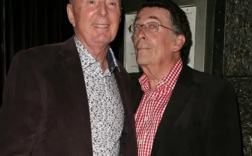 A la derecha Robert Powell, en una de sus últimas apariciones públicas (2014).