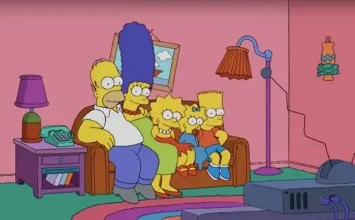 La clásica famila amarilla siempre empieza cada capítulo con esta intro.