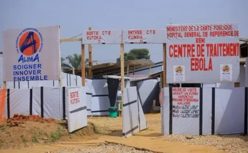 Se han armado diferentes centros para tratar el Ébola en El Congo.