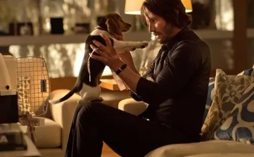Cuando John Wick aún tenía felicidad en su vida.