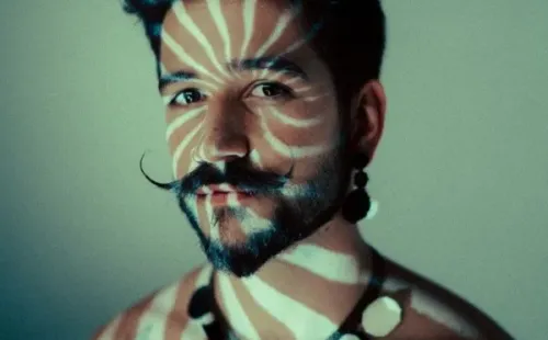 Camilo cultivó el éxito a través de las plataformas digitales antes de lanzar su primer trabajo de estudio.