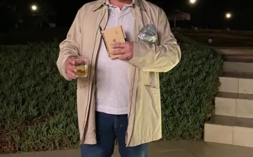 Pablo Galdames como Pablo Escobar