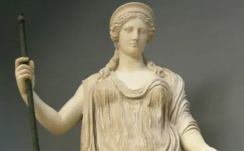 Rea o Cibeles era celebrada en Grecia y Roma.