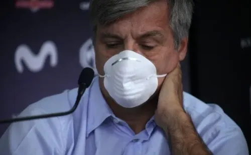 Harold Mayne-Nicholls el día de la conferencia donde todo se rompió en Colo Colo.