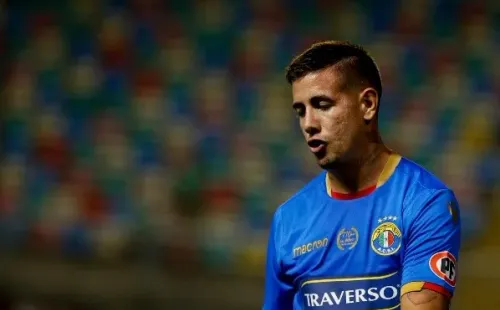 El atacante Holgado está detenido por Carabineros. (FOTO: Agencia Uno)