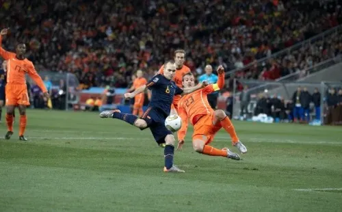 Iniesta marcó el gol más importante en la historia del fútbol español