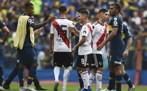 Villa saluda a Quintero en un Superclásico entre Boca y River.