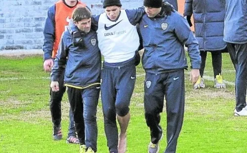 Así salió Leandro Paredes de aquella práctica de Boca Juniors. Estuvo cuatro meses fuera de las canchas tras la rotura total del ligamentodeltoideo del tobillo izquierdo.