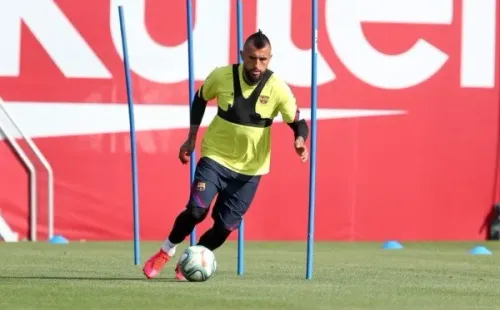 Arturo Vidal compartió cancha solamente con Luis Suárez y Lionel Messi