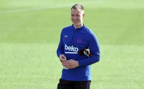 Ter Stegen repartió sonrisas a distancia