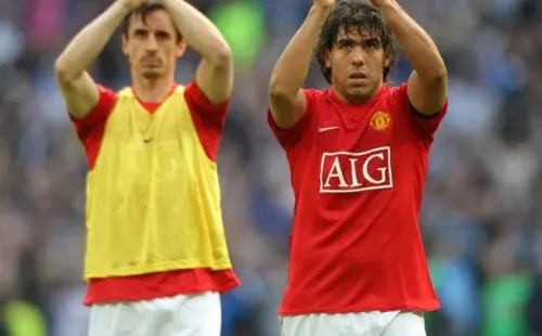 Carlos Tévez y Gary Neville