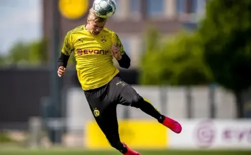 Erling Haaland entrenando esta semana en las prácticas de Borussia Dortmund. El joven delantero es la gran arma ofensiva de los locales. (Foto: Getty)