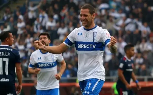 Luciano Aued consiguió un bicampeonato con Universidad Católica y va por el tri