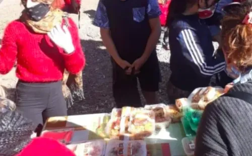 Corazones Solidarios y su trabajo en terreno. Foto: Olé.com