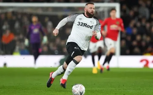 Rooney juega en el Derby County en la Segunda División inglesa
