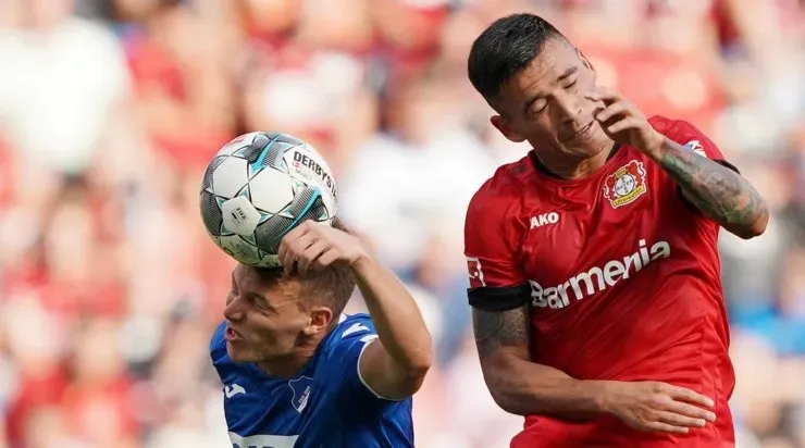 Charles Aránguiz lleva 18 partidos y un gol en la presente Bundesliga