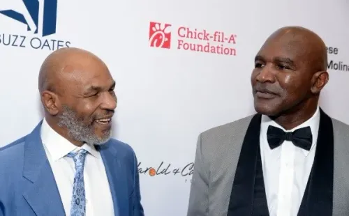 Mike Tyson y Evander Holyfielddejaron las polémicas y hoy son grandes amigos. Foto: Getty Images