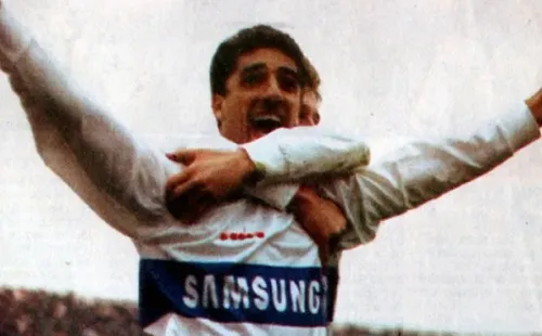 Vázquez celebrando un gol ante la U.