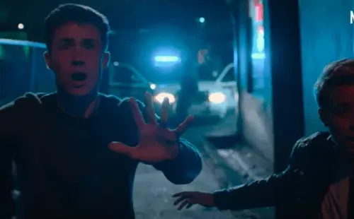 Clay y Tony enfrentarán más de un inconveniente, en el nuevo ciclo de “13 Reasons Why”.